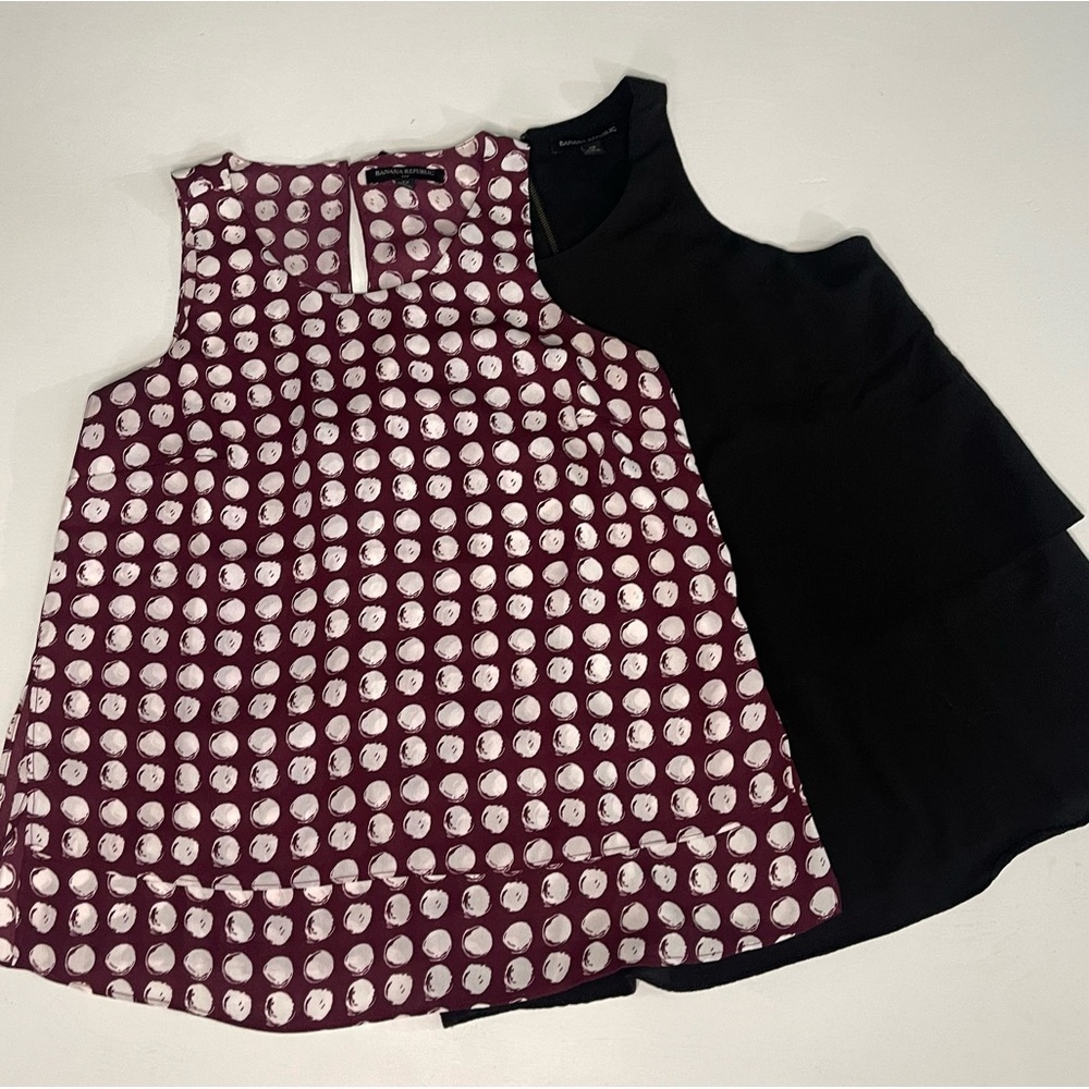BANANA REPUBLIC BUNDLE OF 2 SLEEVELESS TOPS WITH CURVED HEM SIZE XS